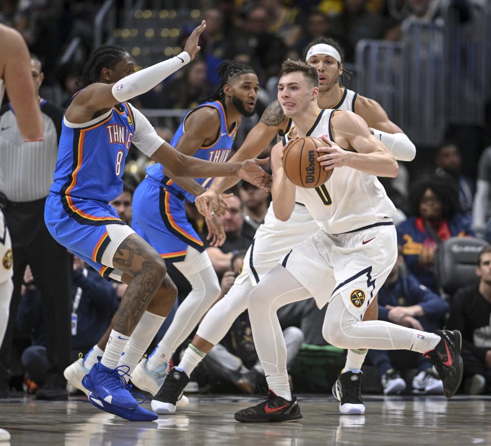 地位微妙 地位微妙